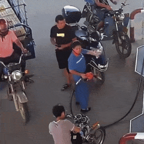 3F3498EA-3730-465B-81FF-28998B86BAF2.gif