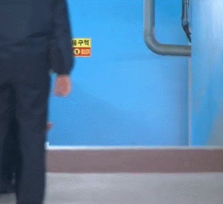 5eruNtw.gif