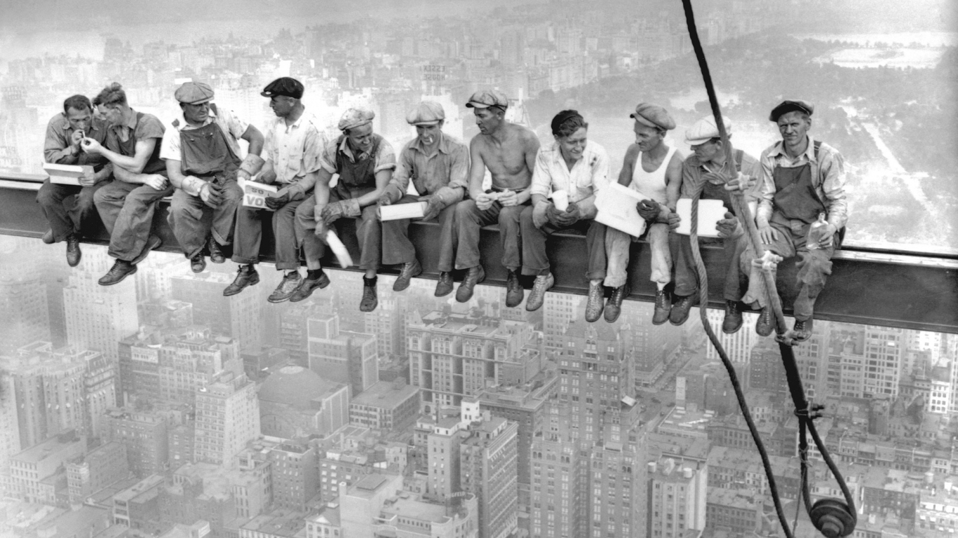 construction-worker-workers-on-a-break-the-empire-state-building-resolution-634598.jpg
