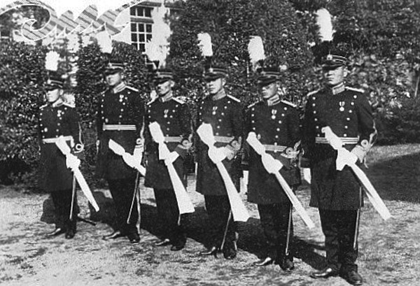 Imperial_Japanese_Army_War_College_students.jpg