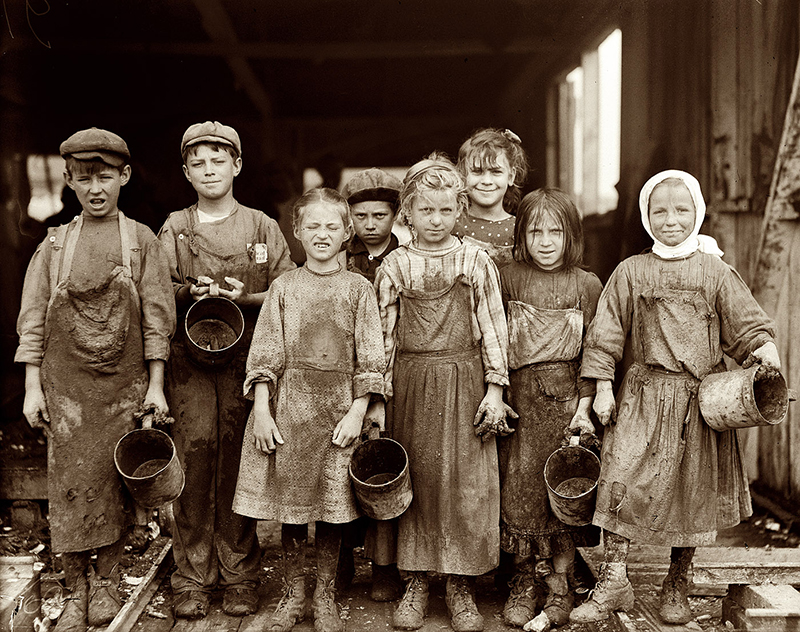 lewis-hine-child-labor-lil-shuckers-1912.jpg