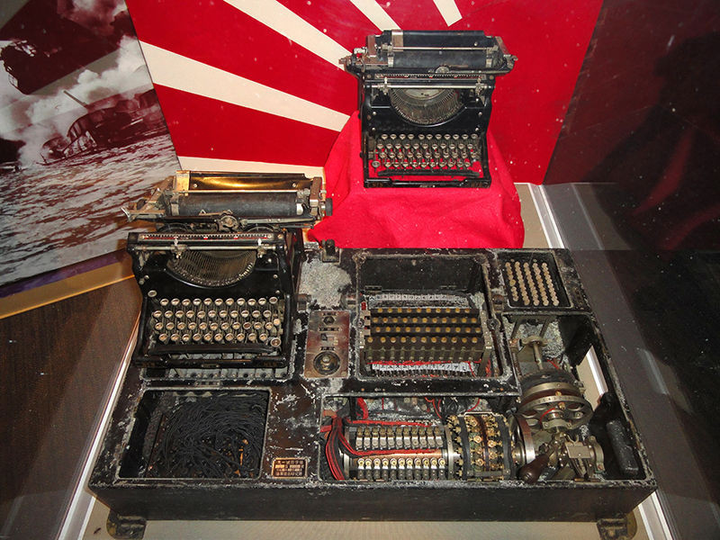 Japanese_Navy_RED_cryptographic_device_captured_by_US_Navy_-_National_Cryptologic_Museum_-_DSC07868.JPG