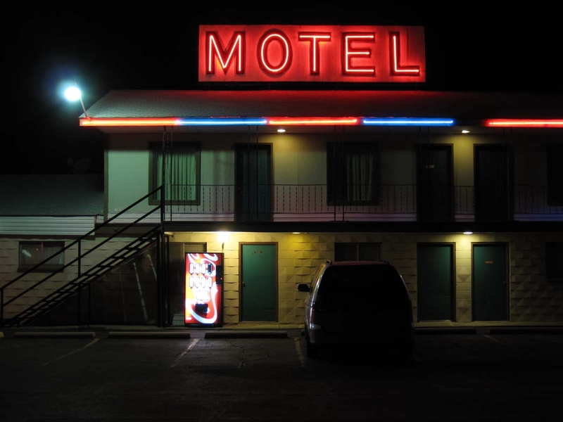 american-motel-14.jpg