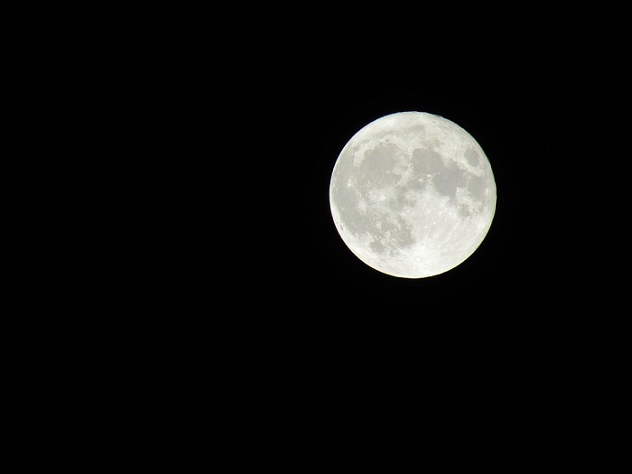 moon-1884368_960_720.jpg