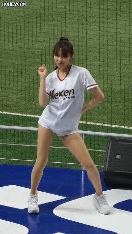 99b983892094b5c6d2fc3736e15da7d1_1.gif