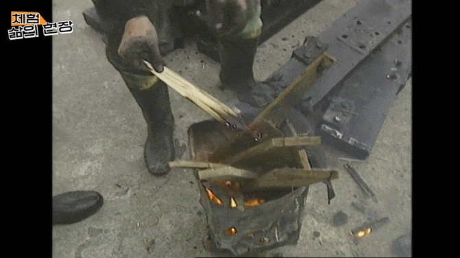 95359E22-A4F2-44AB-9F6B-509801D70E78.gif