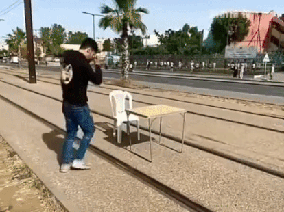 921084403a589a2e71bdfcbe97392c487f4305bd.gif