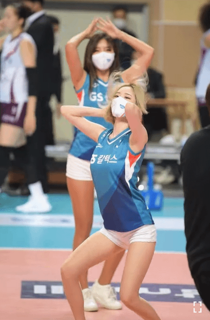 Seo_Cheerleading.gif