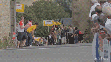 Eg05be0e35f5ba8d.gif