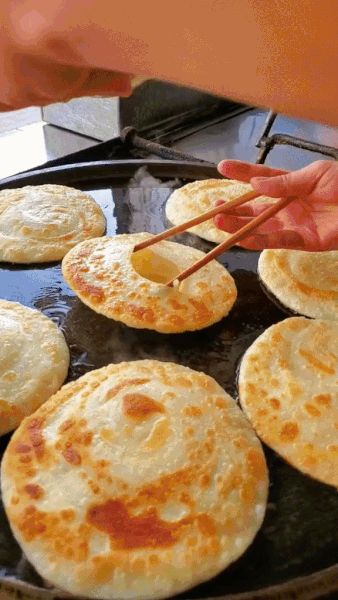 ezgif.com-gif-maker (1).gif