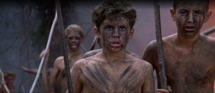 창 든 아이들.PNG