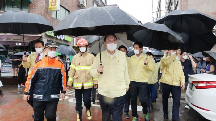 윤석열 신림동 방문 연합뉴스.png
