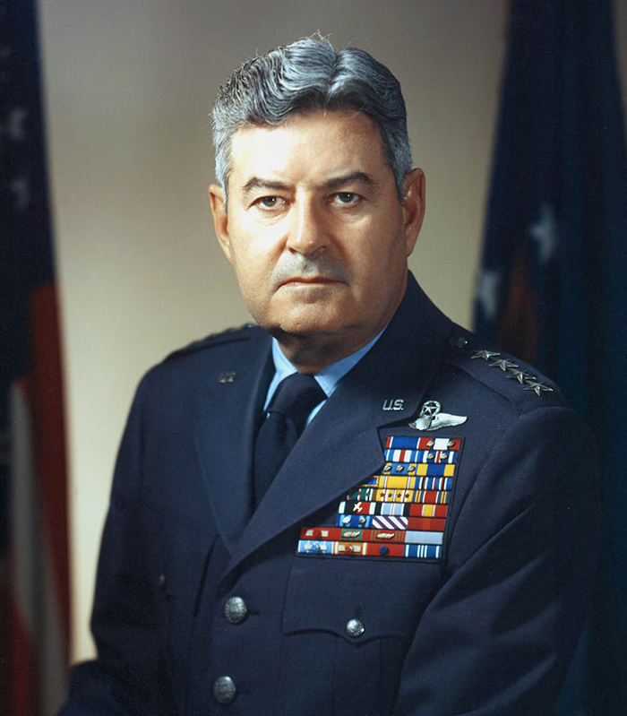 curtis emerson lemay.jpg