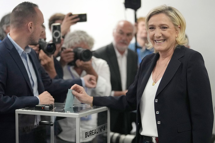 르펜 투표 AP.jpg