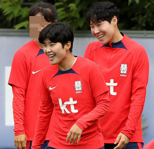 지소연 이금민.PNG
