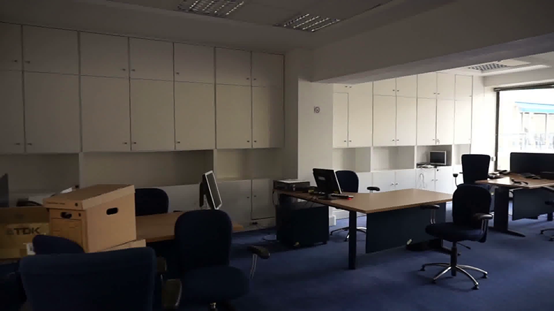 empty-office-space-in-an-abandoned-office-business-building_byfaczri_thumbnail-full01.png
