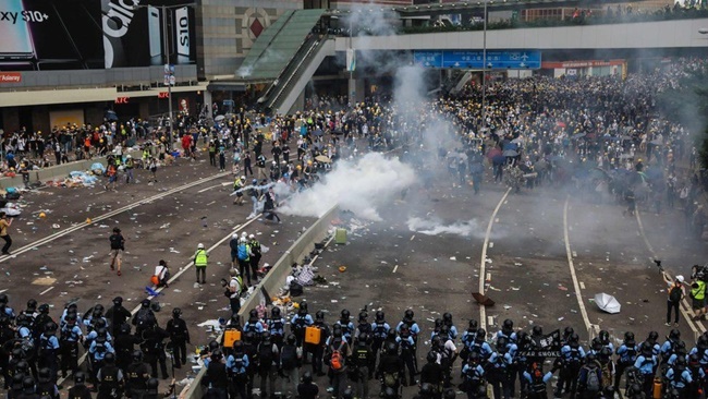 홍콩 시위.jpg