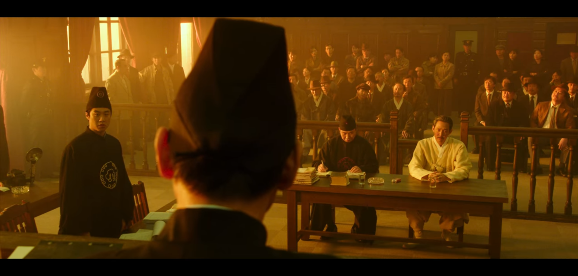 screencapture-netflix-watch-80068209-2024-11-06-20_49_33.png
