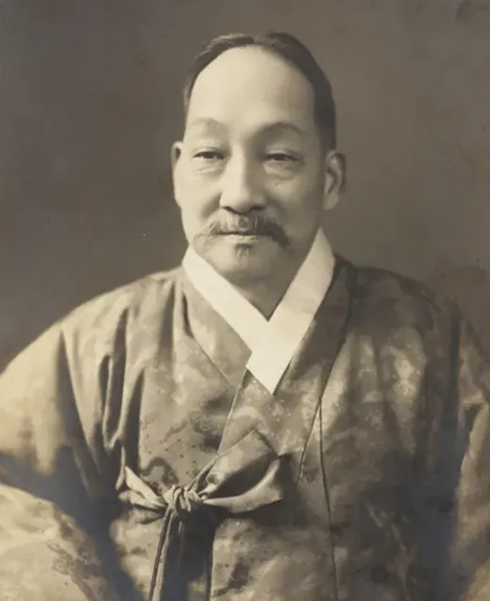 윤덕영.png