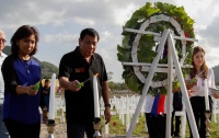 [국제]필리핀 부통령 레니와 두테르테 : 무릎이 예쁜 부통령