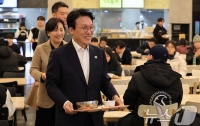 [이 뉴스, 이렇게 봐야 한다]침묵하거나 앞장서거나: 정치인의 밥벌이란