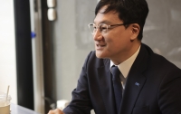 [이너뷰]논평 마왕 황명필을 만나다: 조국혁신당은 왜 대의를 택했나